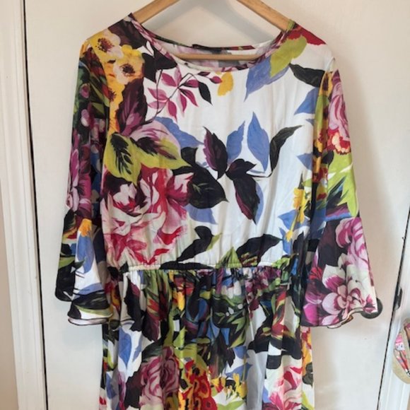 NWT Pierre Cardin Paris Floral Multi Color Dress Size Small - Picture 1 of 6
